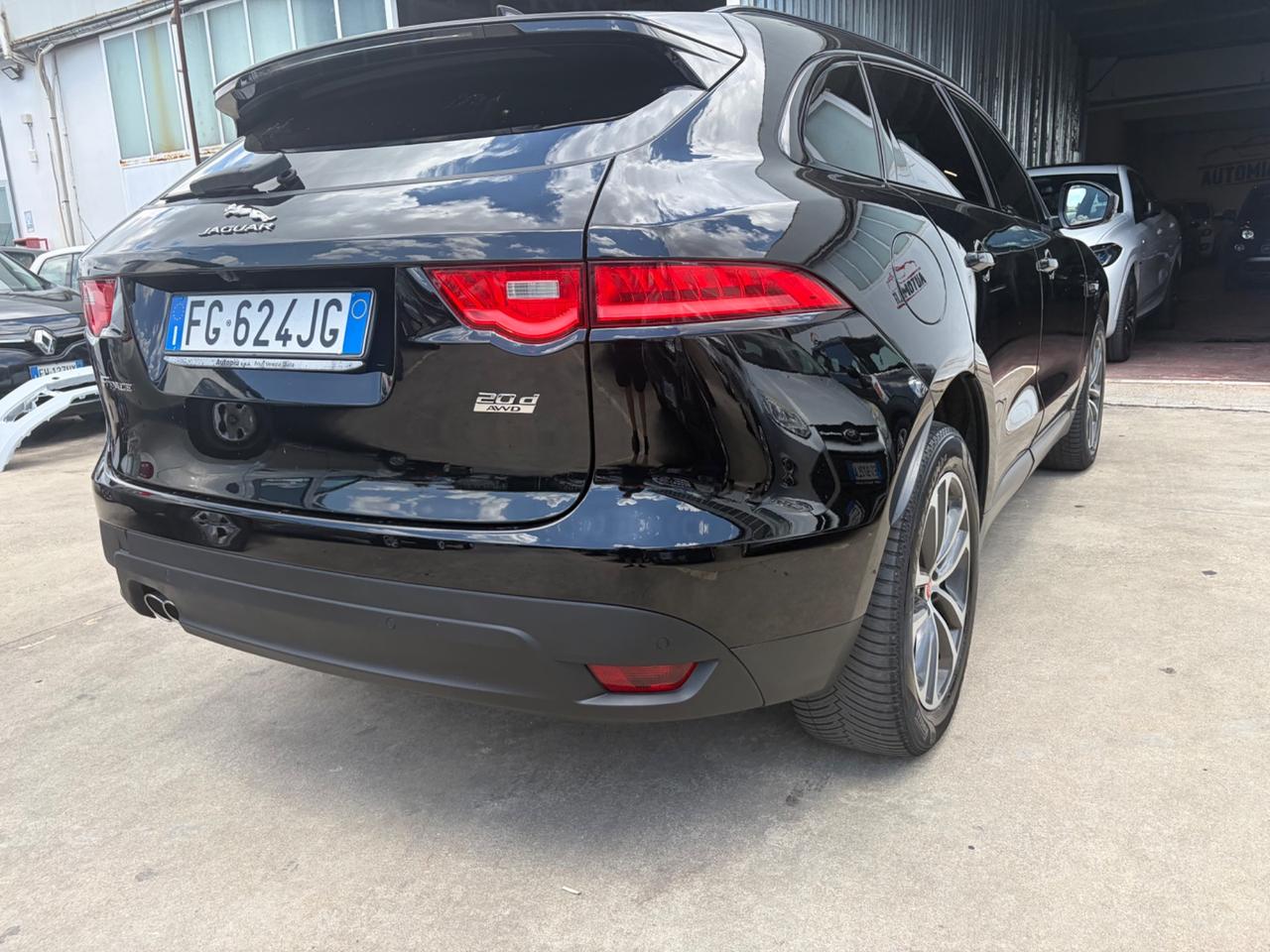 Jaguar F-Pace 2.0 D 180 CV R-Sport