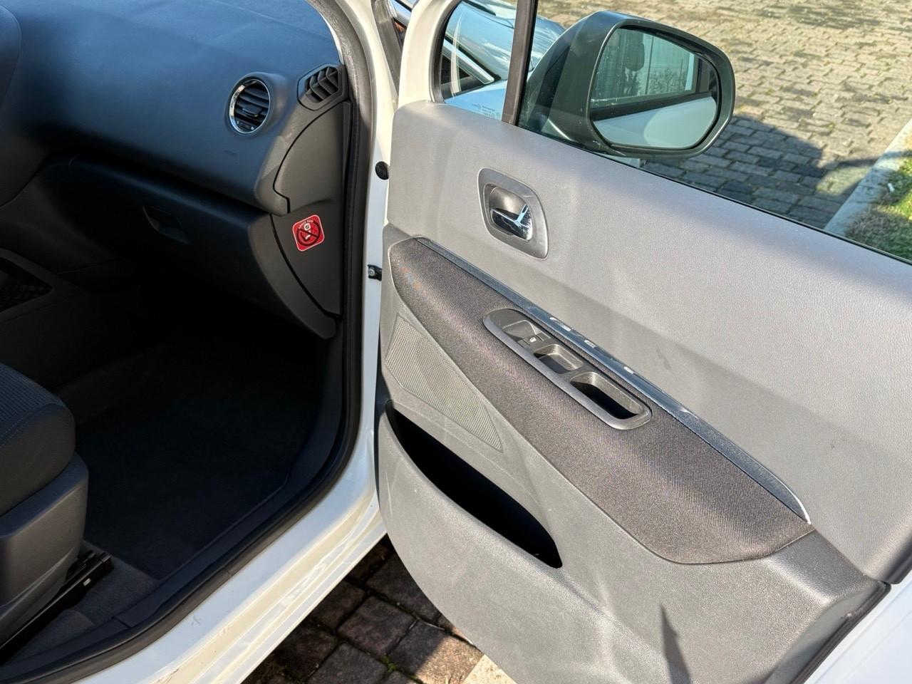 Peugeot 3008 1.6 HDi 112CV