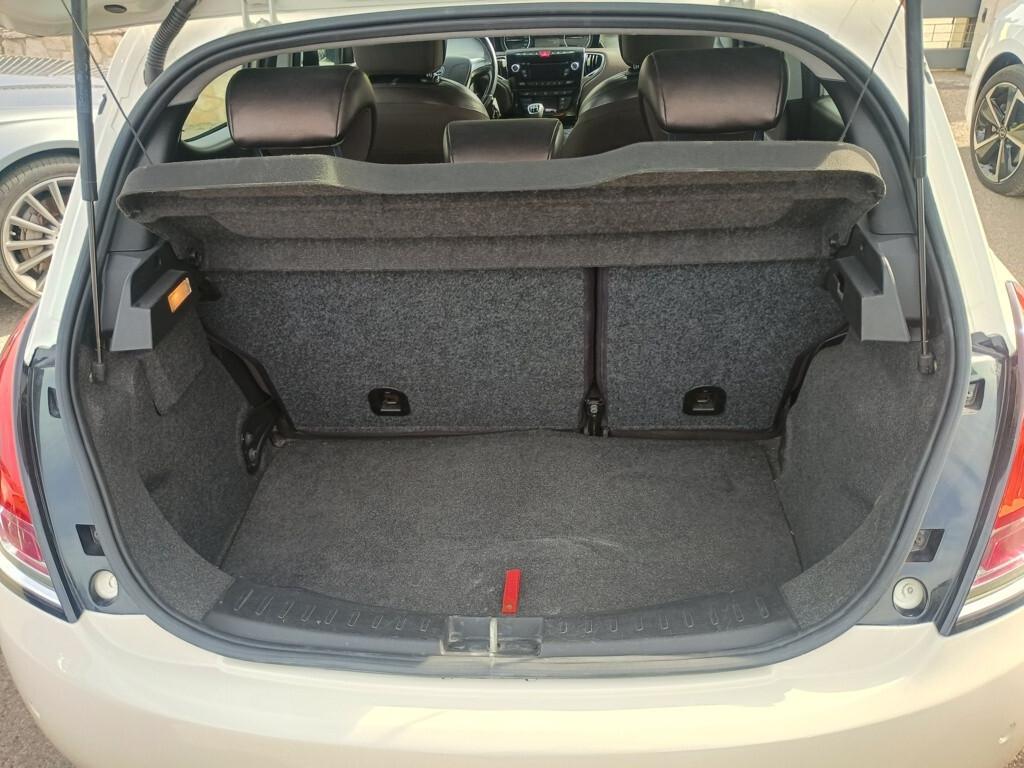 Lancia Ypsilon 1.3 MJ 95cv 5 porte Platinum