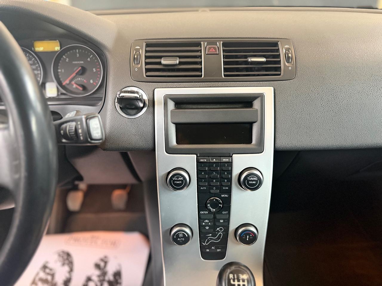 Volvo V50 2.0 D cat Kinetic NEOPATENTATI