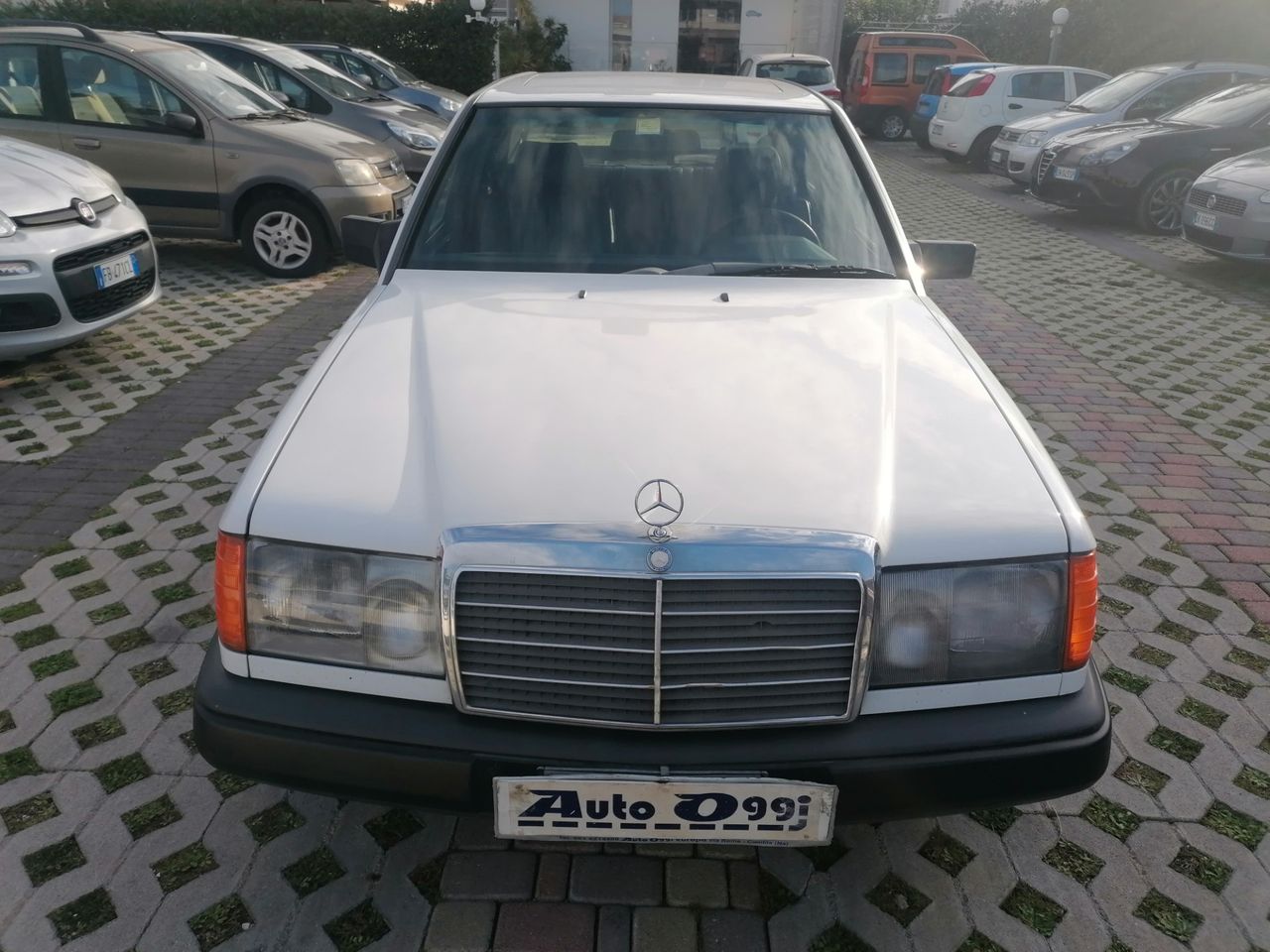 Mercedes-benz 200 200E. TETTO APRIBILE. GPL