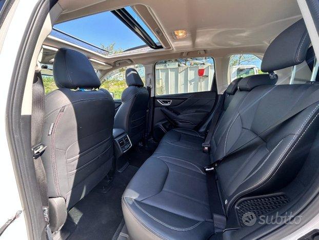 SUBARU Forester 2.0 e-Boxer Premium 4x4
