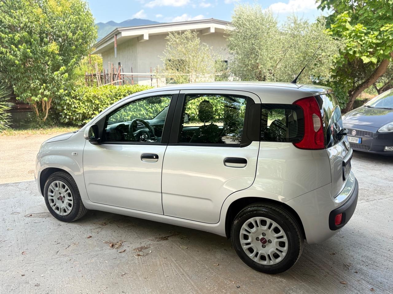 Fiat Panda 1.2 Lounge 5 POSTI