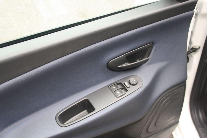 Lancia Ypsilon 1.0 FireFly 5 porte S&S Hybrid Platino