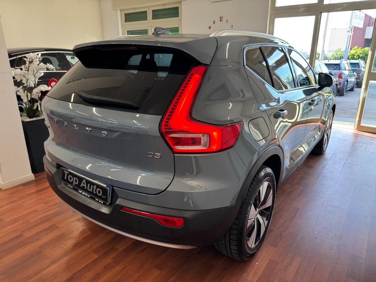 VOLVO XC 40 D3 GEARTRONIC MOMENTUM PRO - MY21