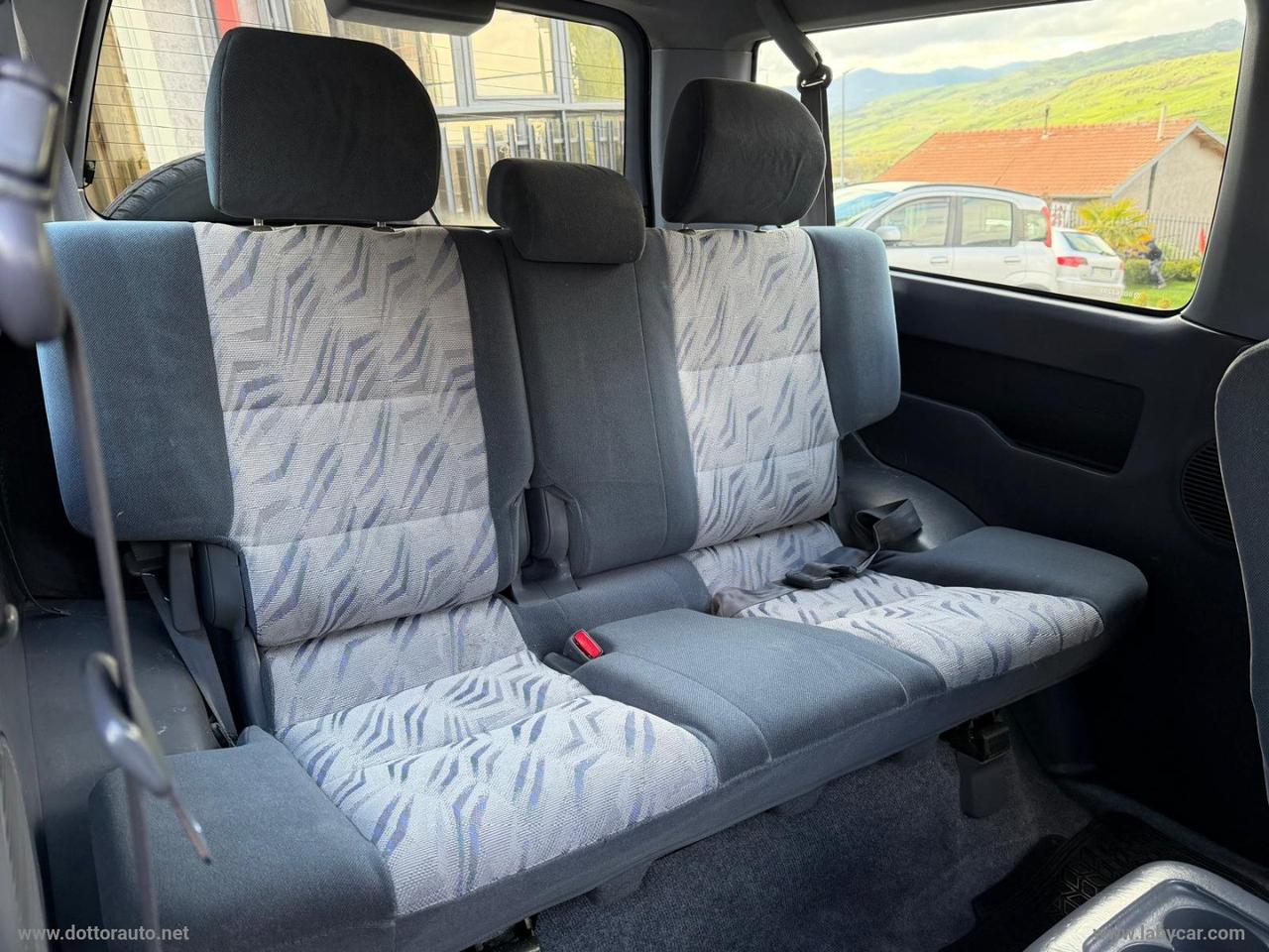 TOYOTA Land Cruiser 3.0 TD 3p. KZJ90 GX