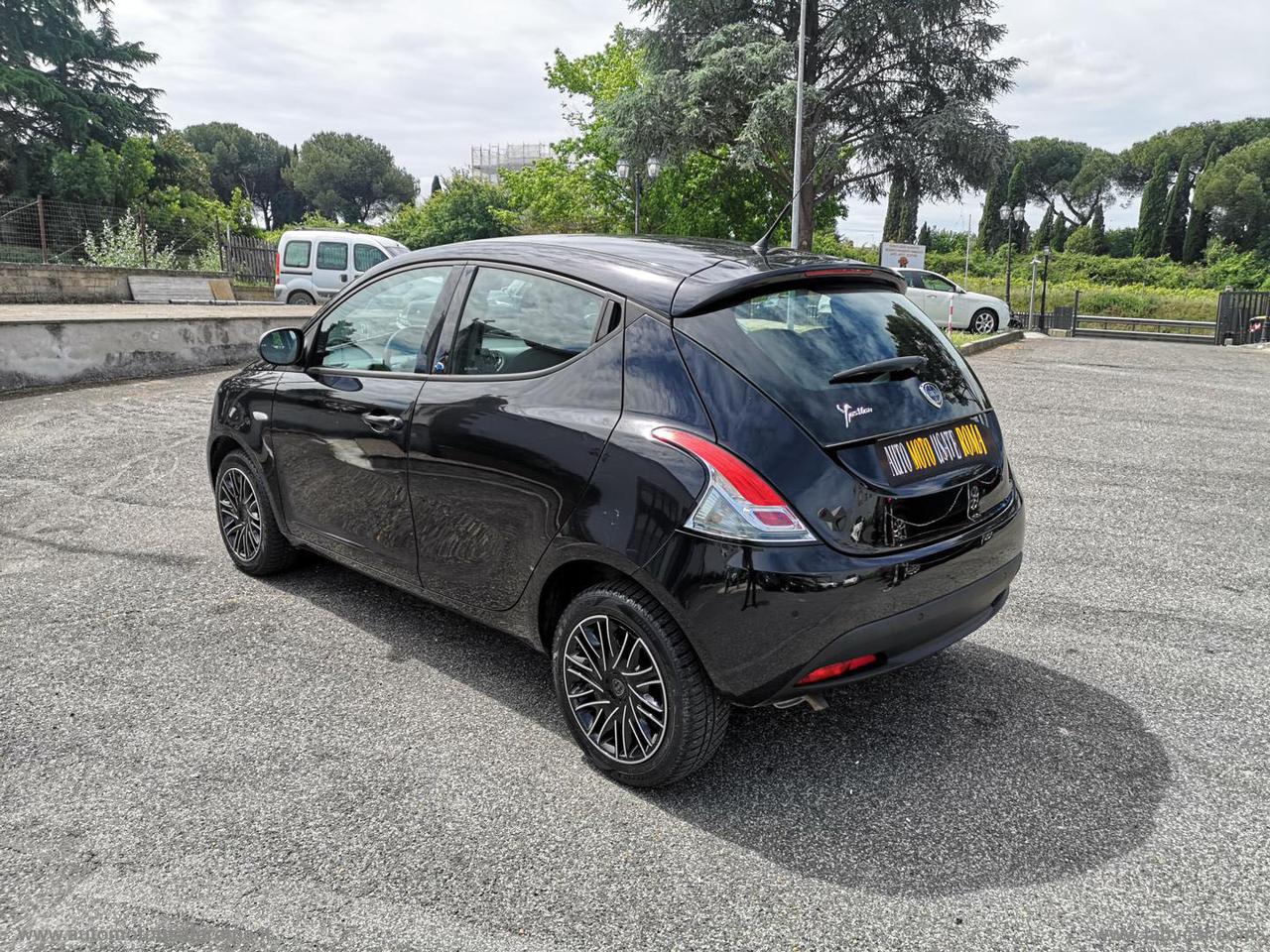LANCIA Ypsilon 1.2 69 CV 5p. GPL Ecochic Gold PROMO WEB