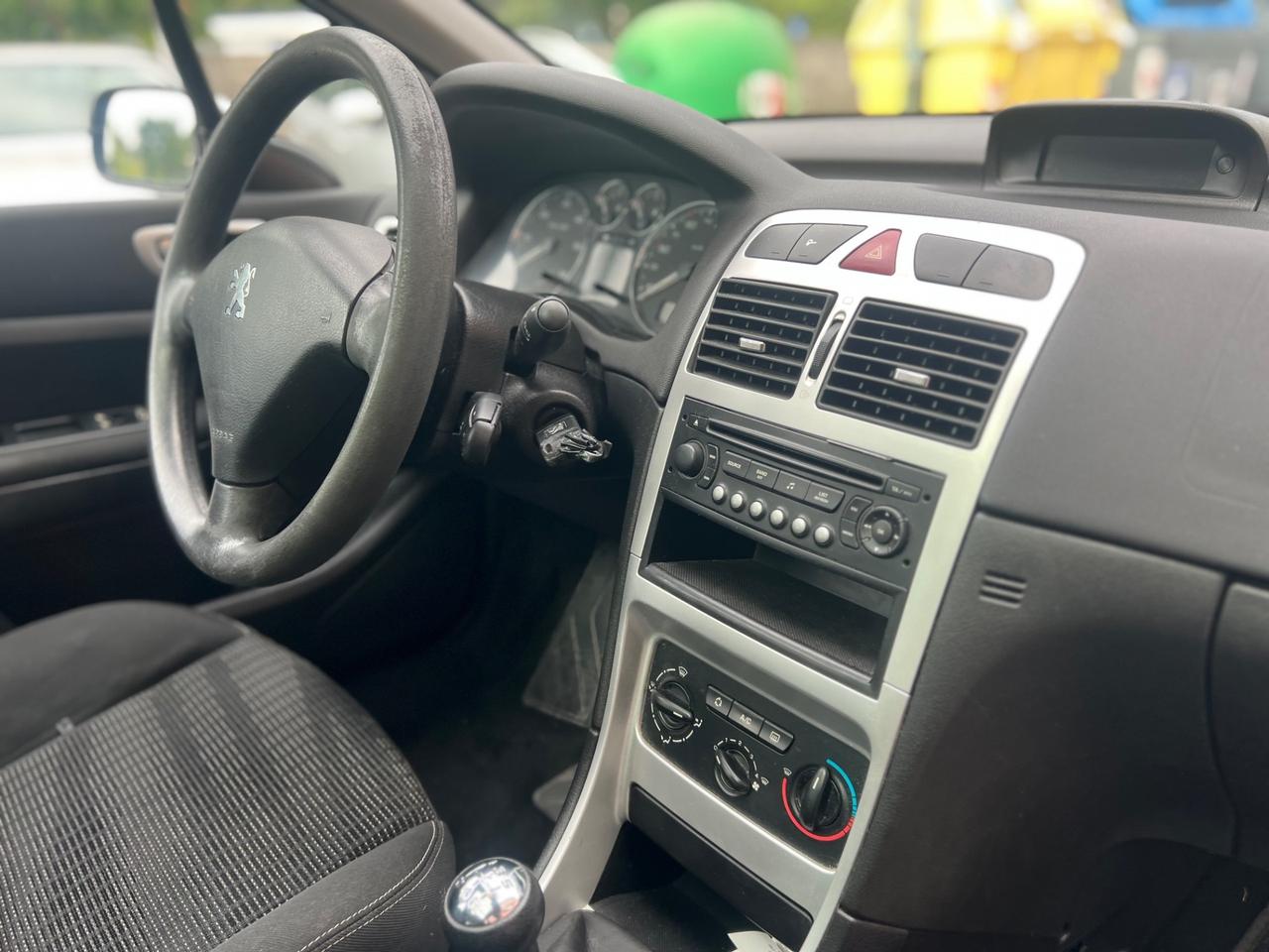 Peugeot 307 1.6 16V HDi FAP 90CV Station D-Sign 7 posti