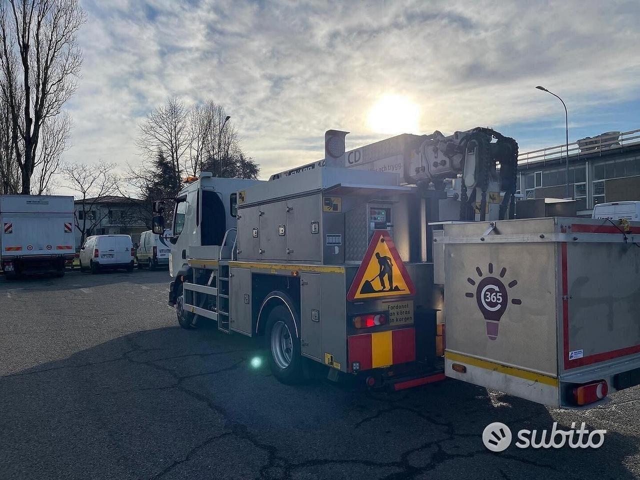 Piattaforma -PARI AL NUOVOO 30 MILA KM -OK PERMUTE