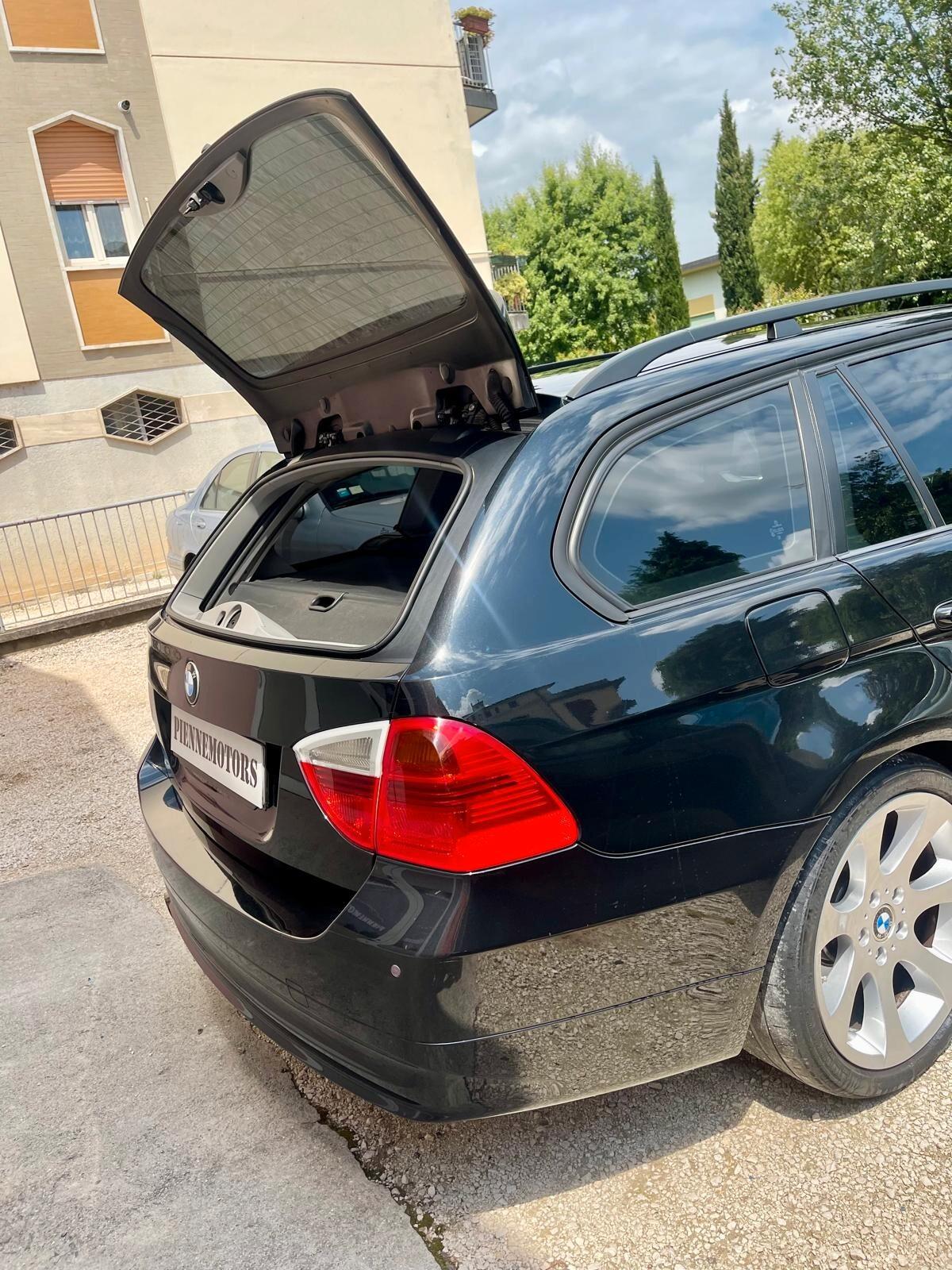 Bmw 320d AUTOMATICA NAVI TETTUCCIO
