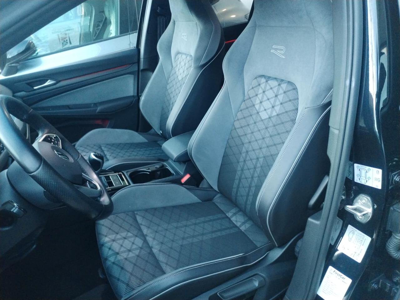 Volkswagen Golf 1.5 TSI EVO ACT R-Line