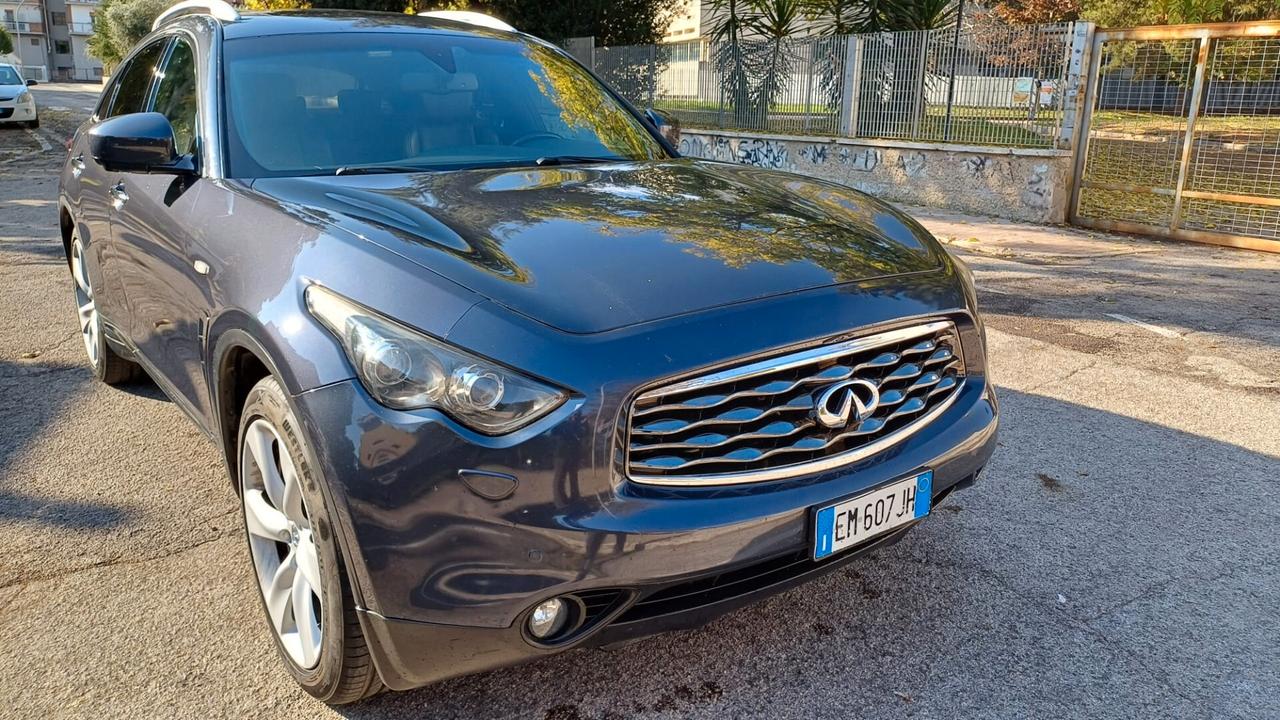 Infiniti FX30d S Premium
