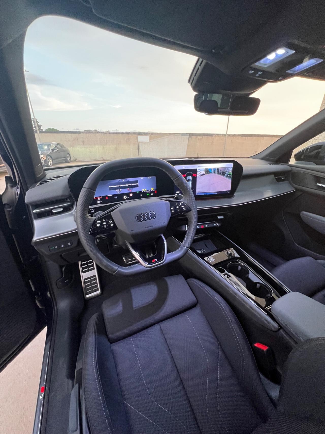 AUDI Q3 35 2.0 150CV tdi S line edition s-tronic - possibilità noleggio no scoring