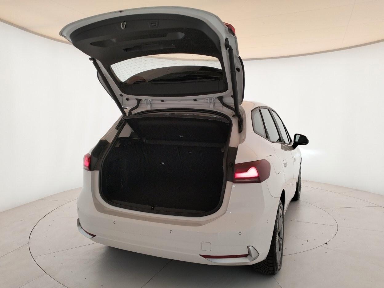 BMW 218d Active Tourer auto