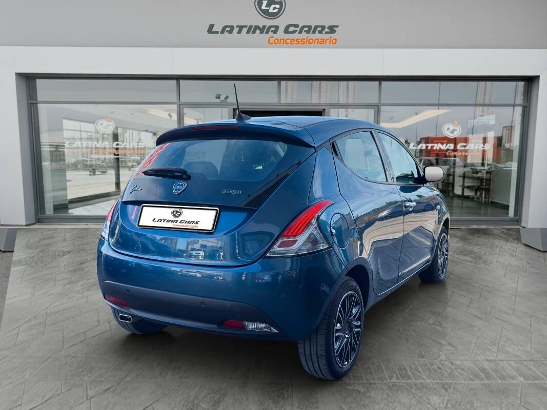 Lancia Ypsilon III 1.0 firefly hybrid Gold s&s 70cv Con CARPLAY
