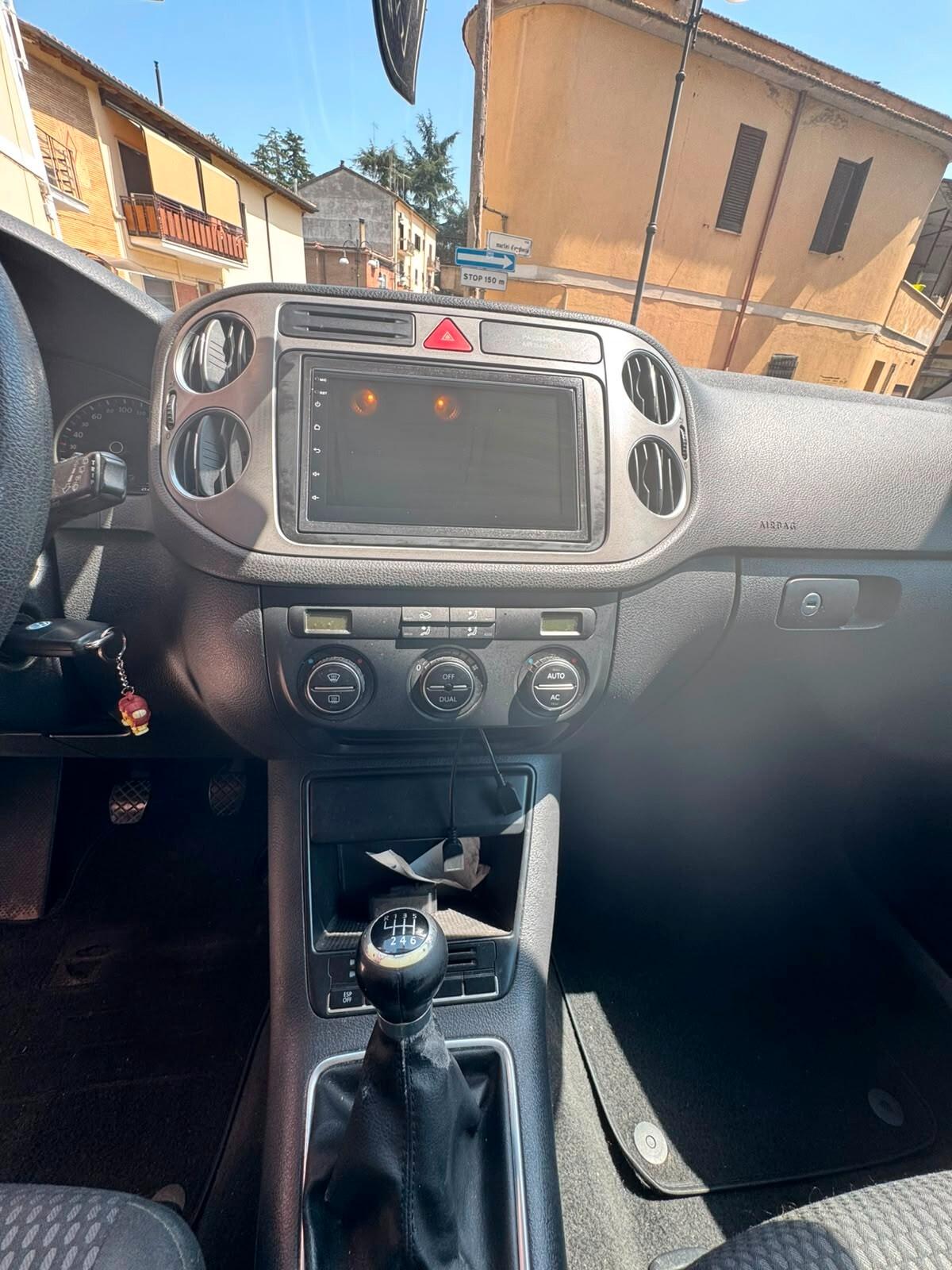 Volkswagen Tiguan 2.0 TDI 140 cv Sport & Style, ADATTA A NEOPATENTATI, TAGLIANDI CERTIFICATI, OTTIMO STATO