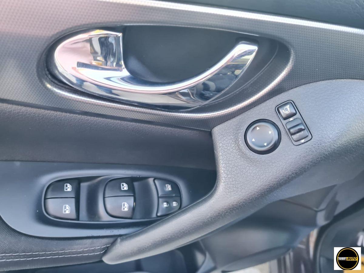 NISSAN Qashqai 1.5 dCi N-Connecta