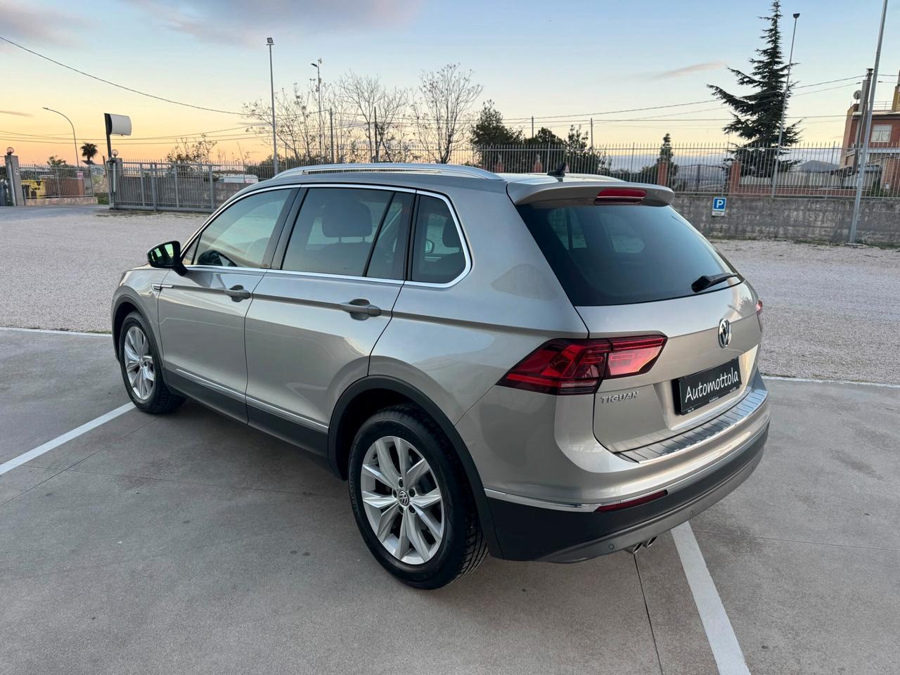 Volkswagen Tiguan 2.0 TDI SCR DSG 4MOTION Executive BMT