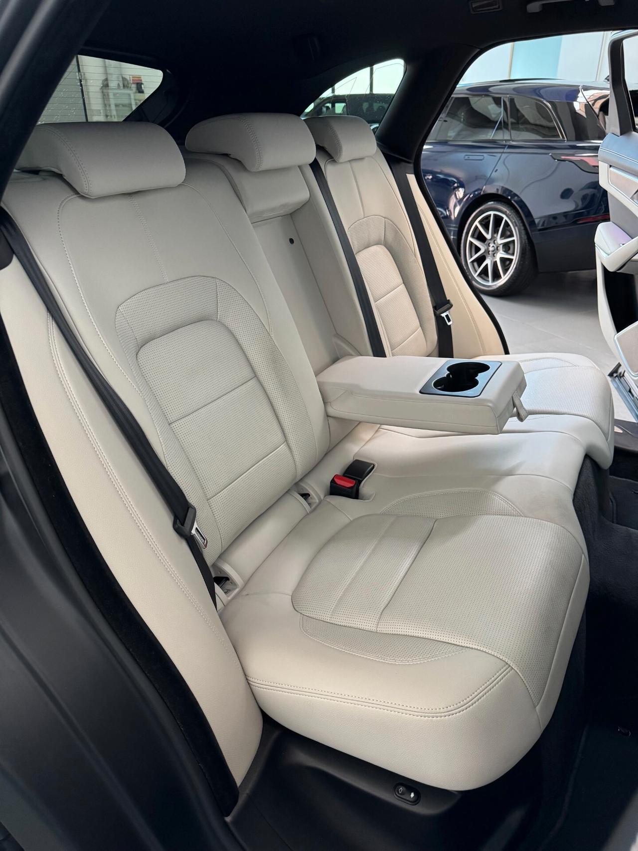 Jaguar F-Pace R-Dynamic SE D200 MHEV AWD 2.0cc 204cv Tagliandi ufficiali