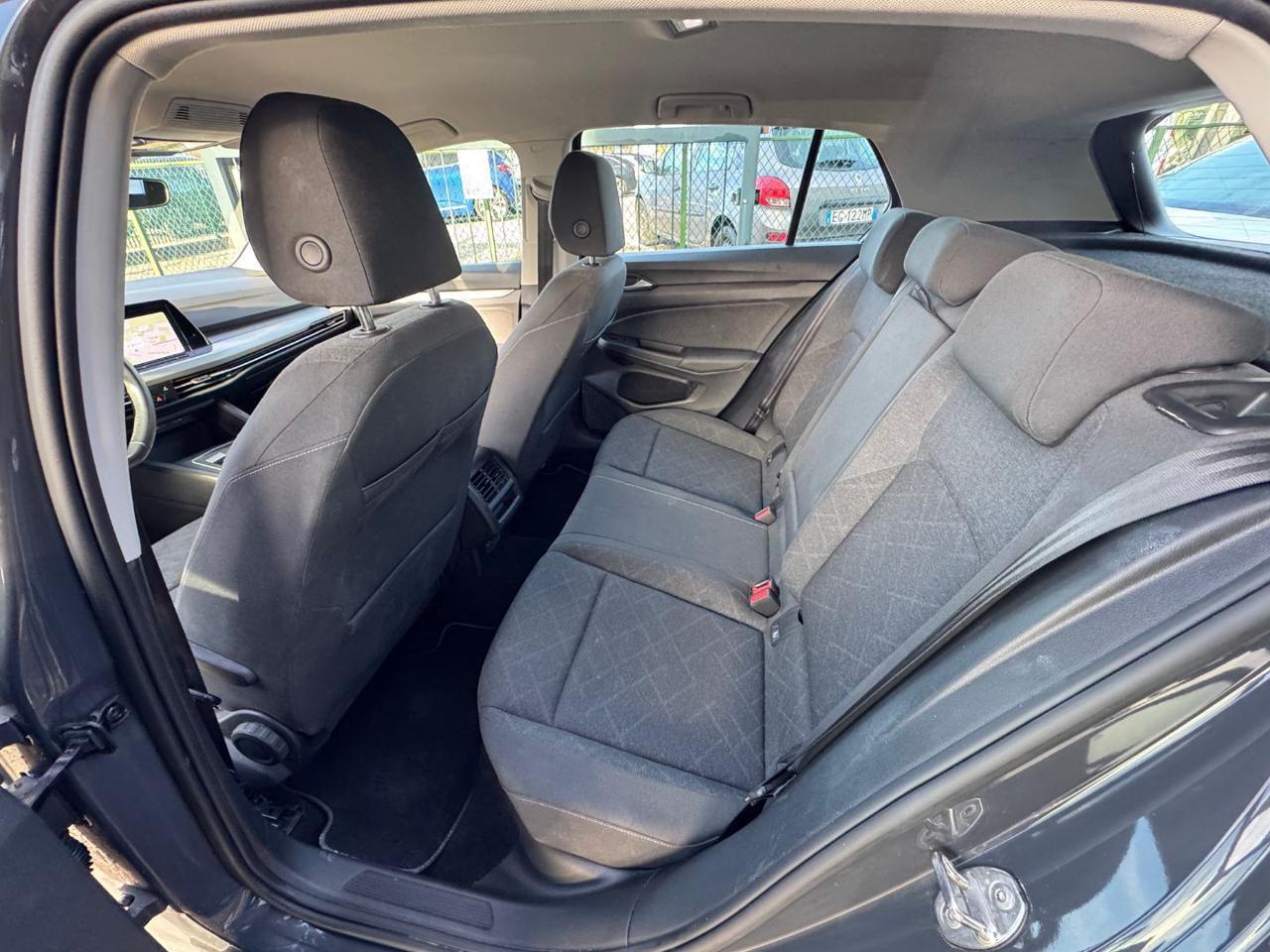 Volkswagen Golf 2.0 tdi Life 115cv dsg