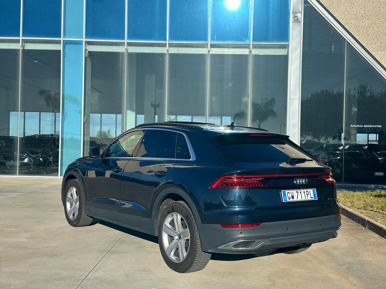 Audi Q8 50 tdi quattro possibilità noleggio no scoring