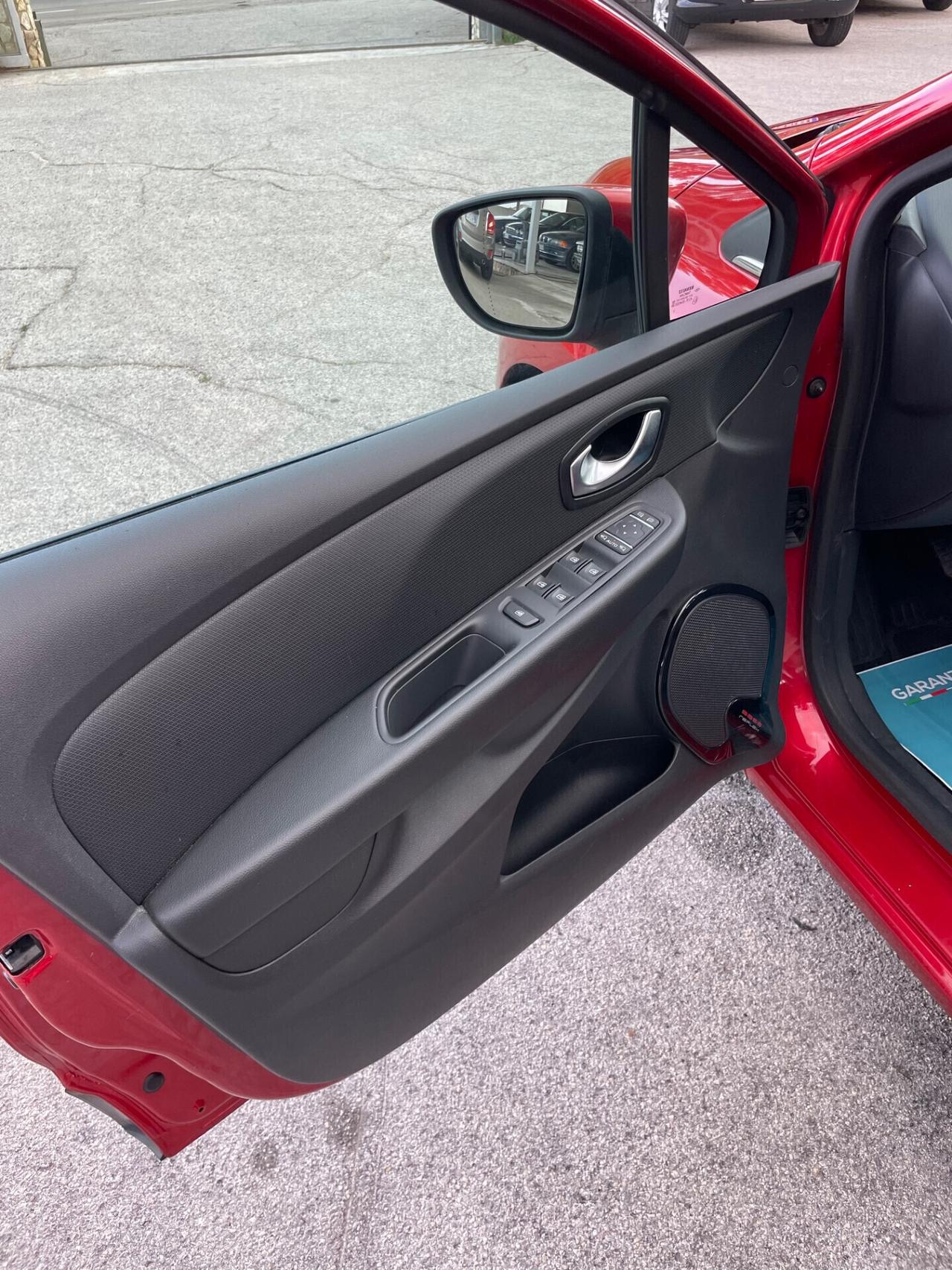 Renault Clio dCi 8V 75 CV Start&Stop 5 porte Energy Duel2