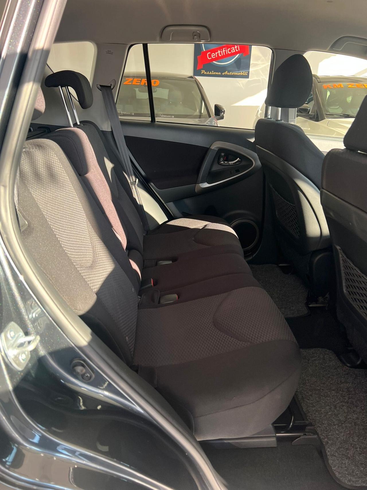 Toyota RAV 4 RAV4 2.2 D-4D 177 CV Luxury