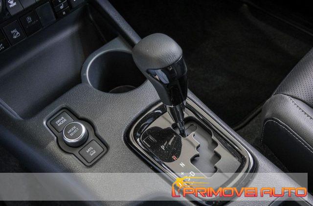TOYOTA Hilux 2.8 D-4D A/T 4WD 4 porte Double Cab Invincible