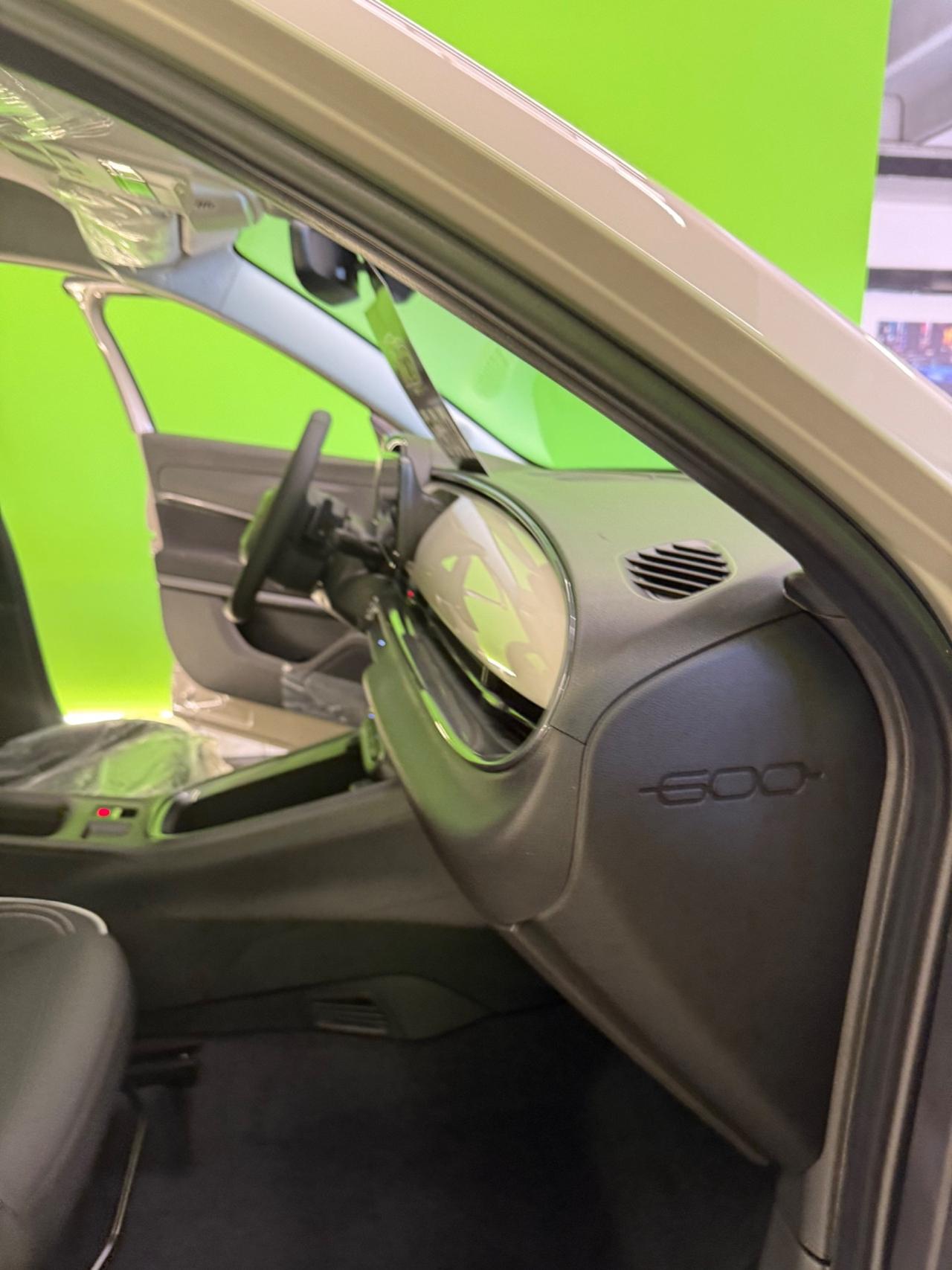 Fiat 600 Hybrid 110 CV DCT MHEV Business