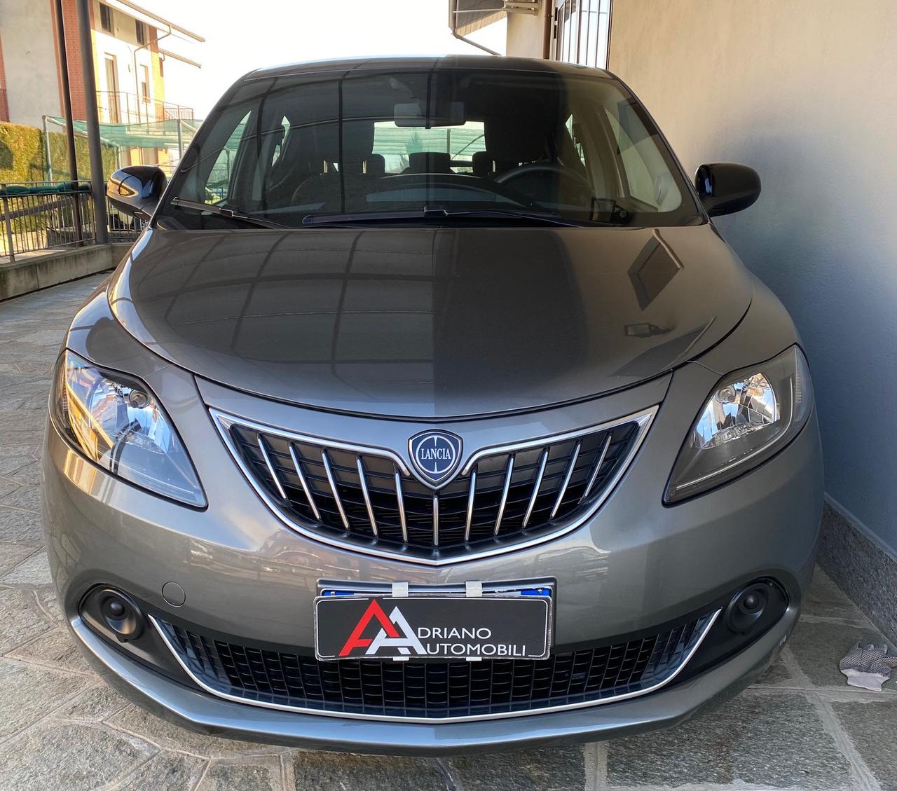 Lancia Ypsilon 1.0 firefly hybrid Platino s&s 70cv