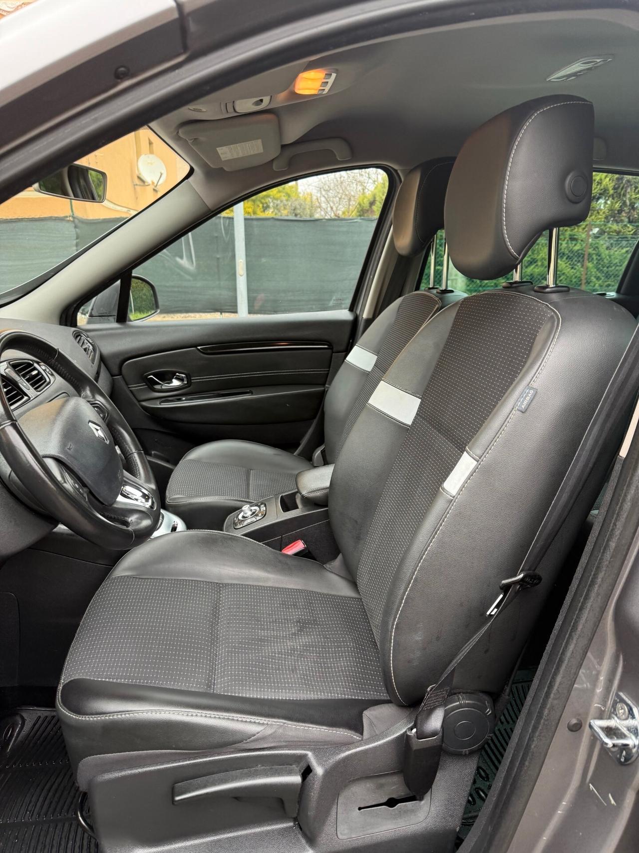 Renault Scenic 1.5 dci - NAV. - 7 POSTI - 12 MESI DI GARANZIA -