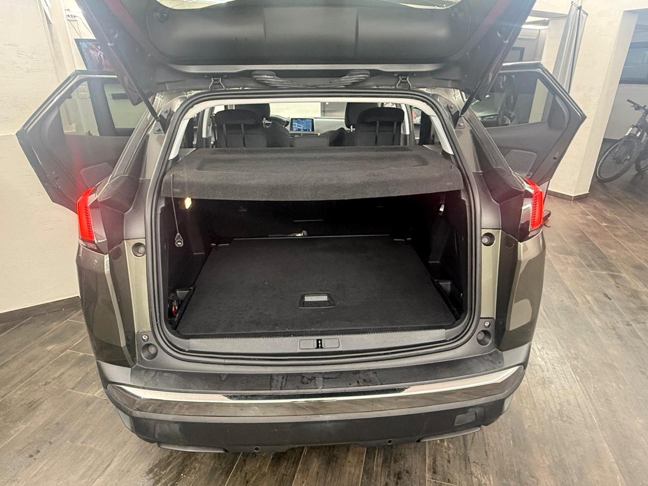 Peugeot 3008 BlueHDi 130 S&S EAT8 Business