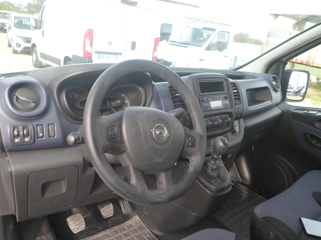 Opel Vivaro maxi 6 posti autocarro