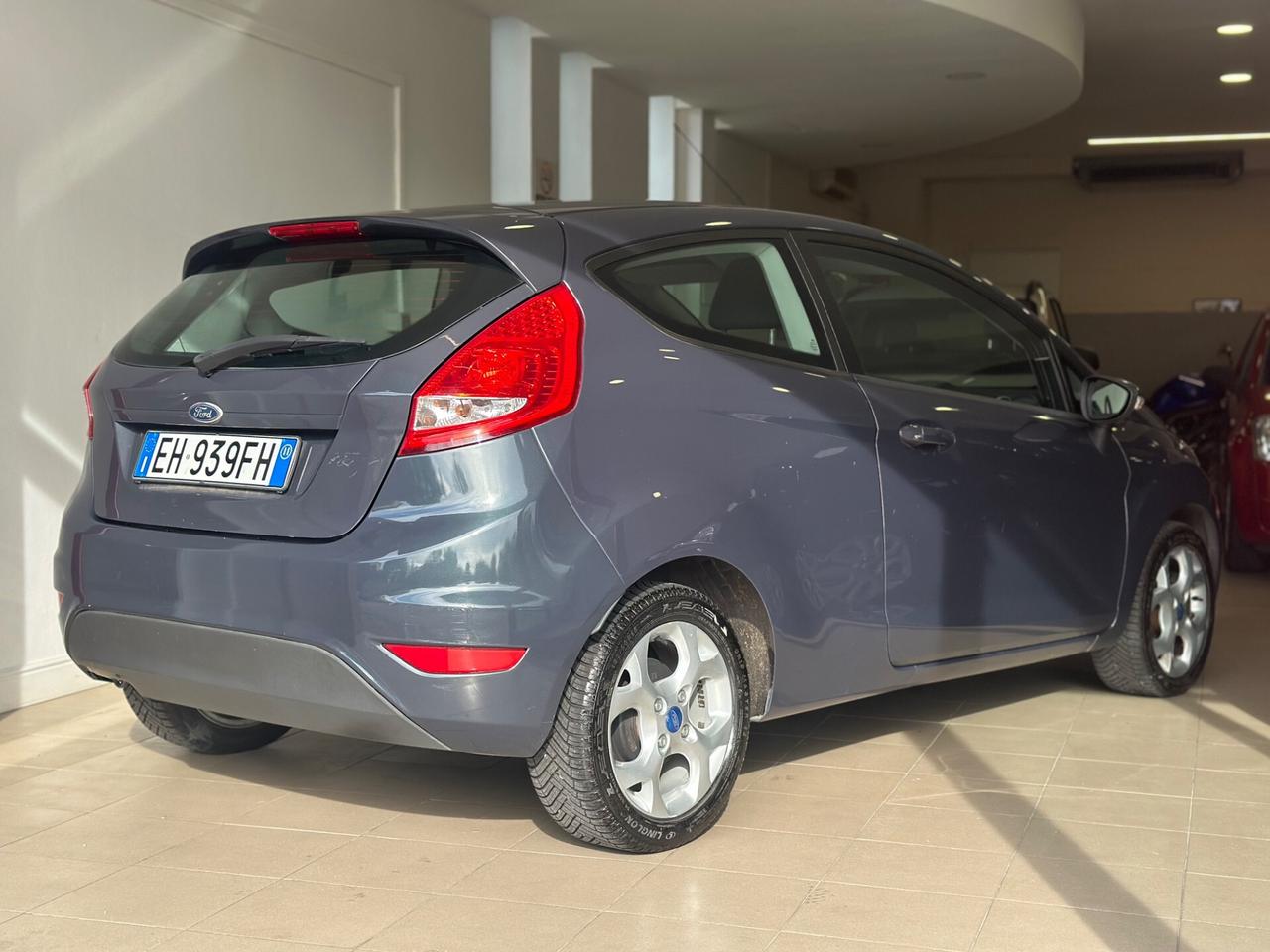 Ford Fiesta 1.4 TDCi 70CV 3 porte Titanium