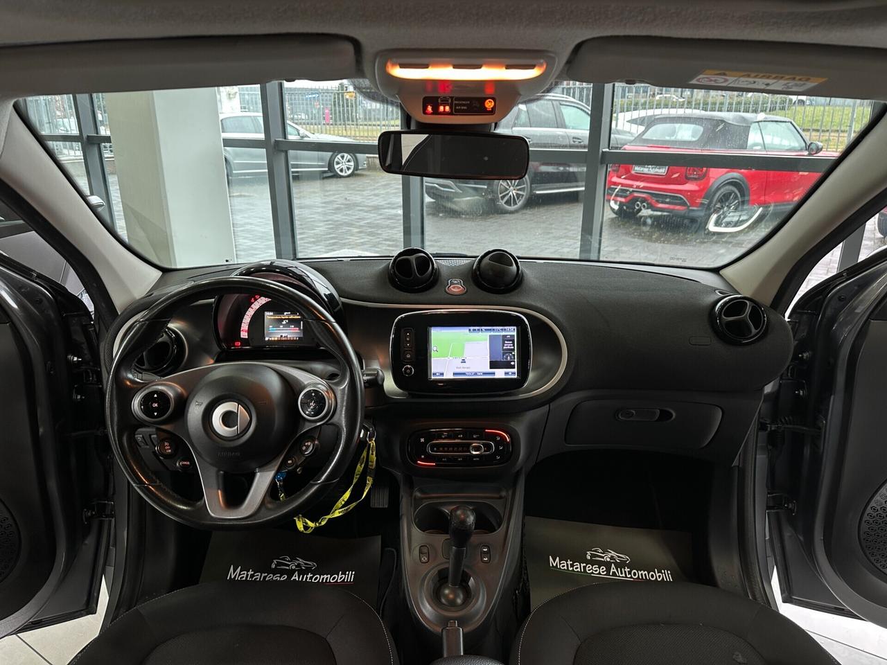 Smart ForFour 0.9cc 90cv Automatica Tetto Sensori Finanziabile