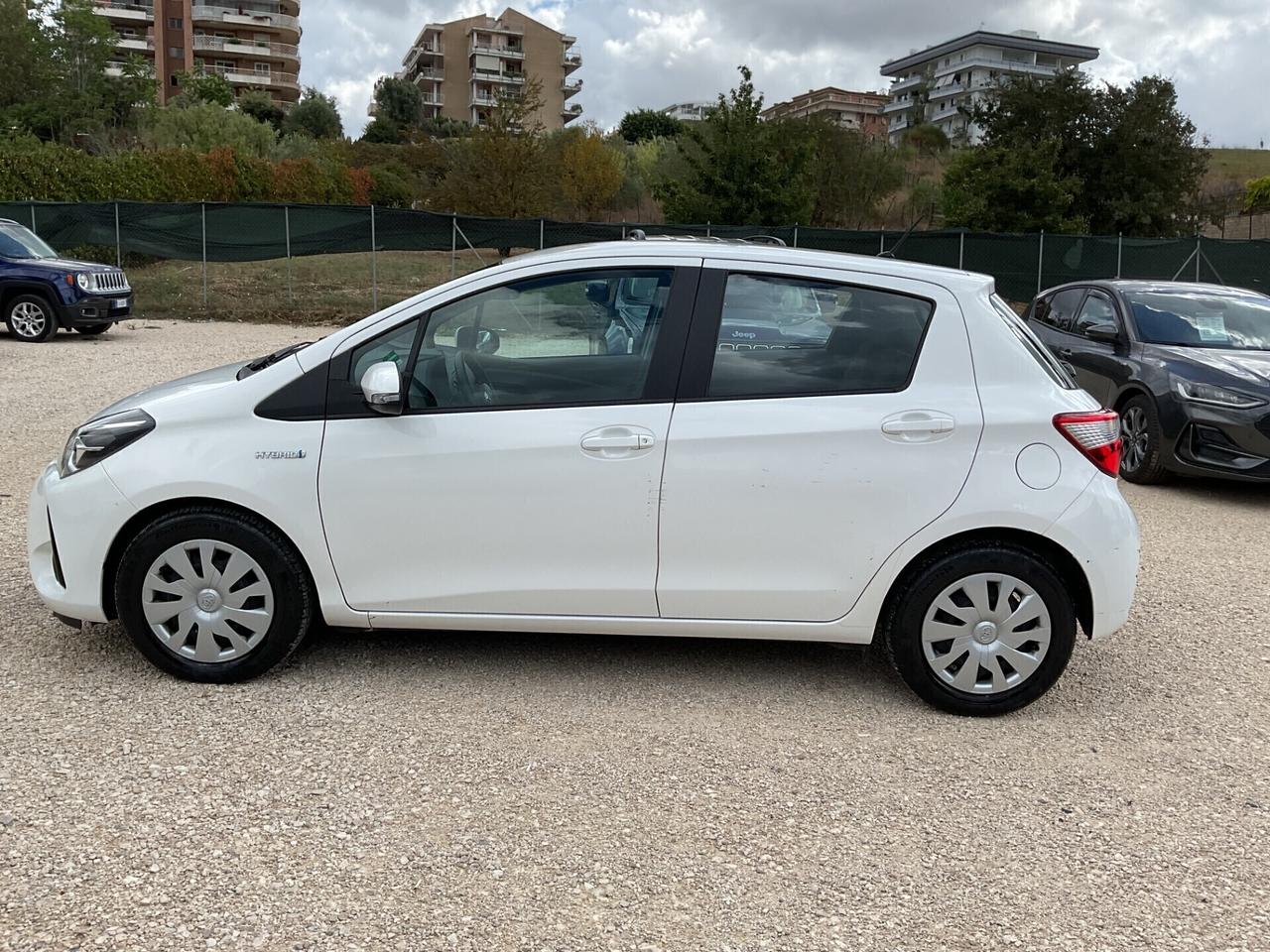 Toyota Yaris 1.5 Hybrid 5 porte Active