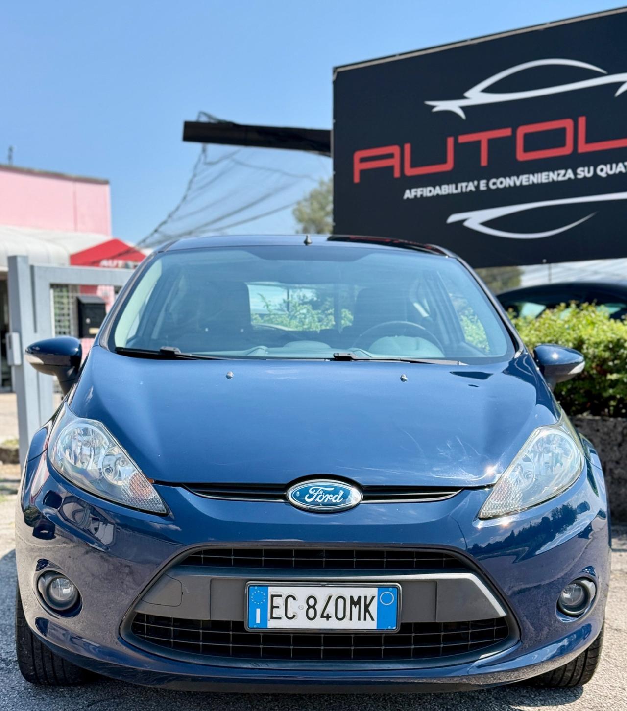 Ford Fiesta 1.4 TDCi 68CV 3 porte 143.000Km NEOPATENTATI