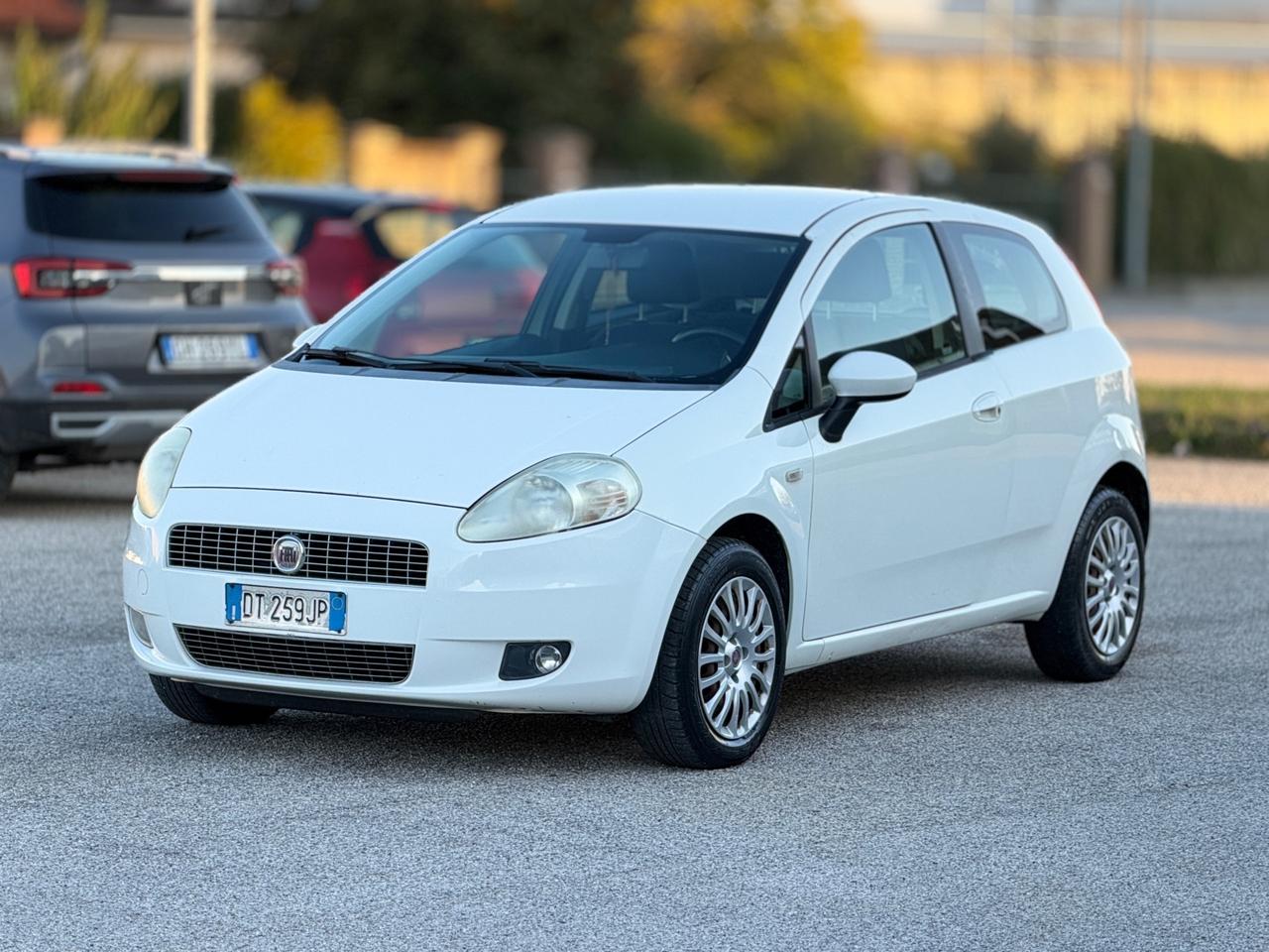 Fiat Grande Punto 1.4 benzina ok neo patentati