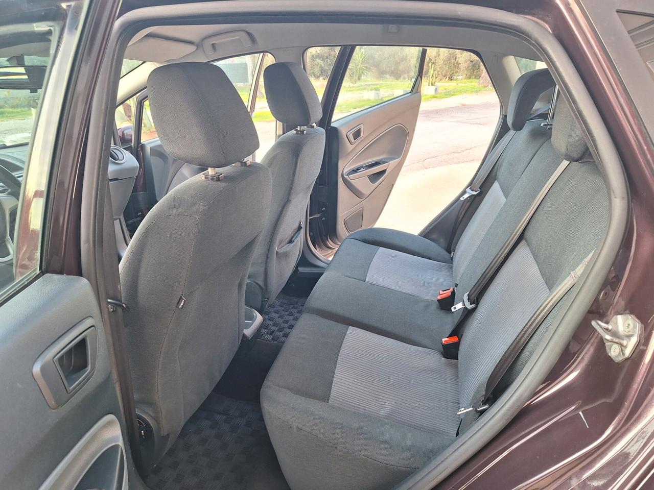 Ford Fiesta 1.4 TDCi 5p. 157000 km PERFETTA