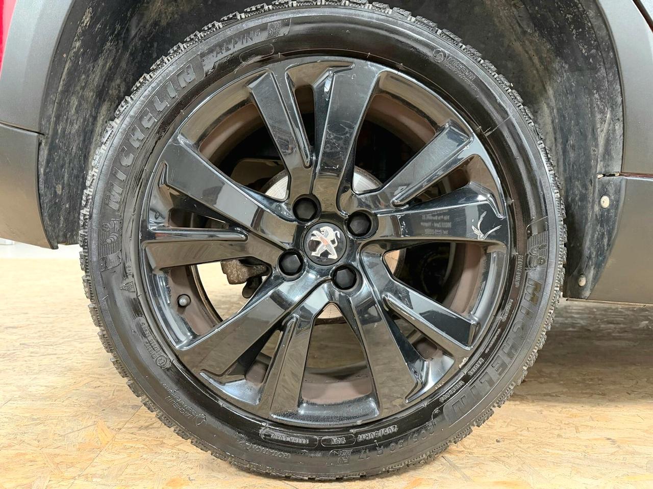 PEUGEOT 2008 1.6 BlueHDi 100CV GT Line