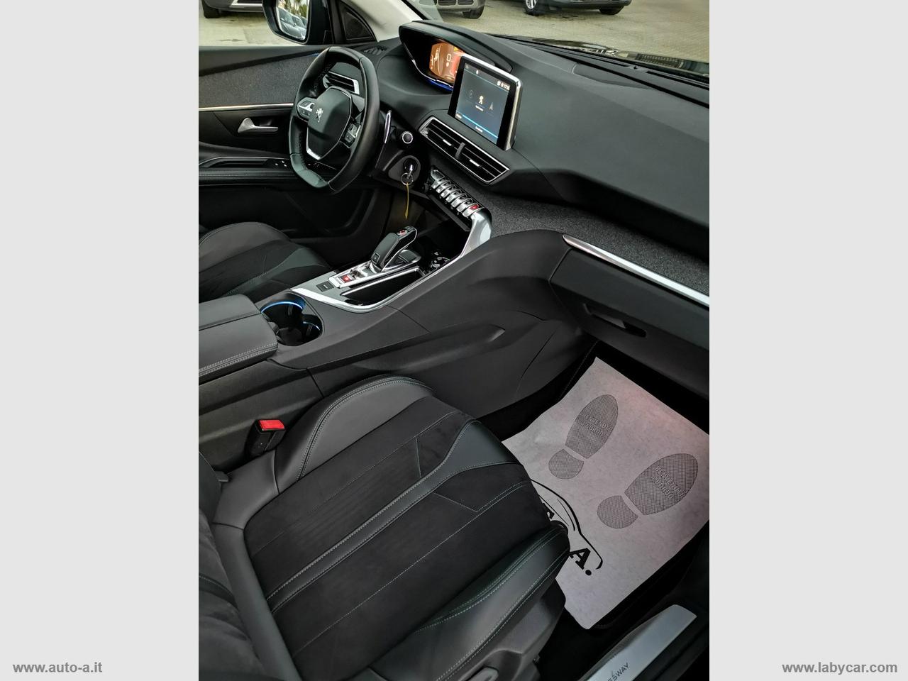 PEUGEOT 5008 BlueHDi 130 S&S EAT8 Crossway