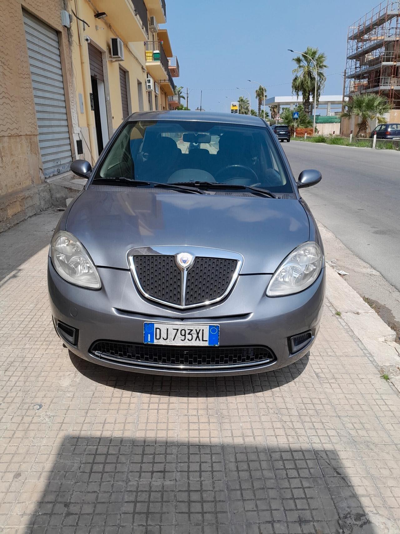 Lancia Ypsilon 1.2 Argento