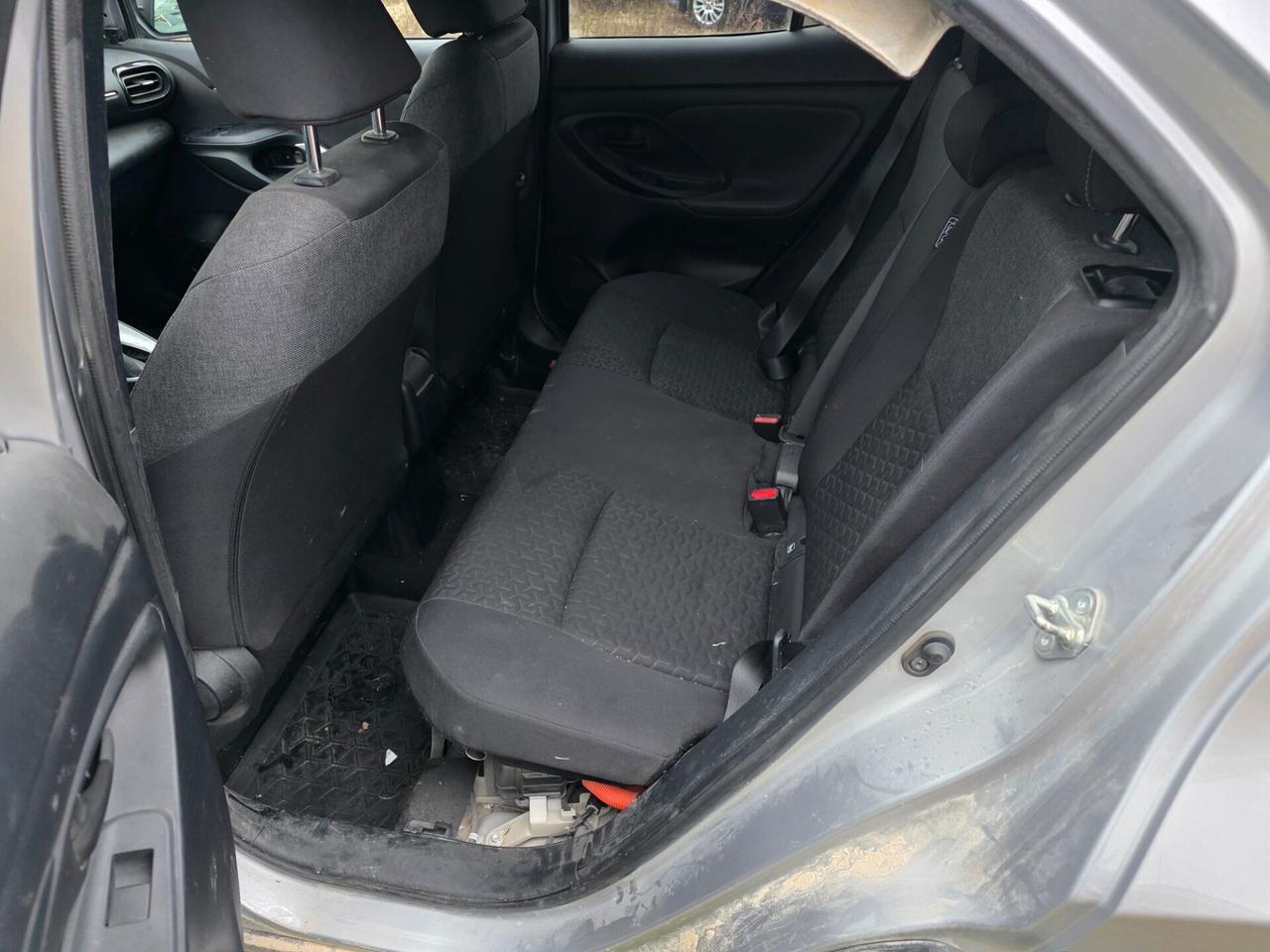 Toyota Yaris Cross 1.5 Hybrid 5p. E-CVT AWD-i Business