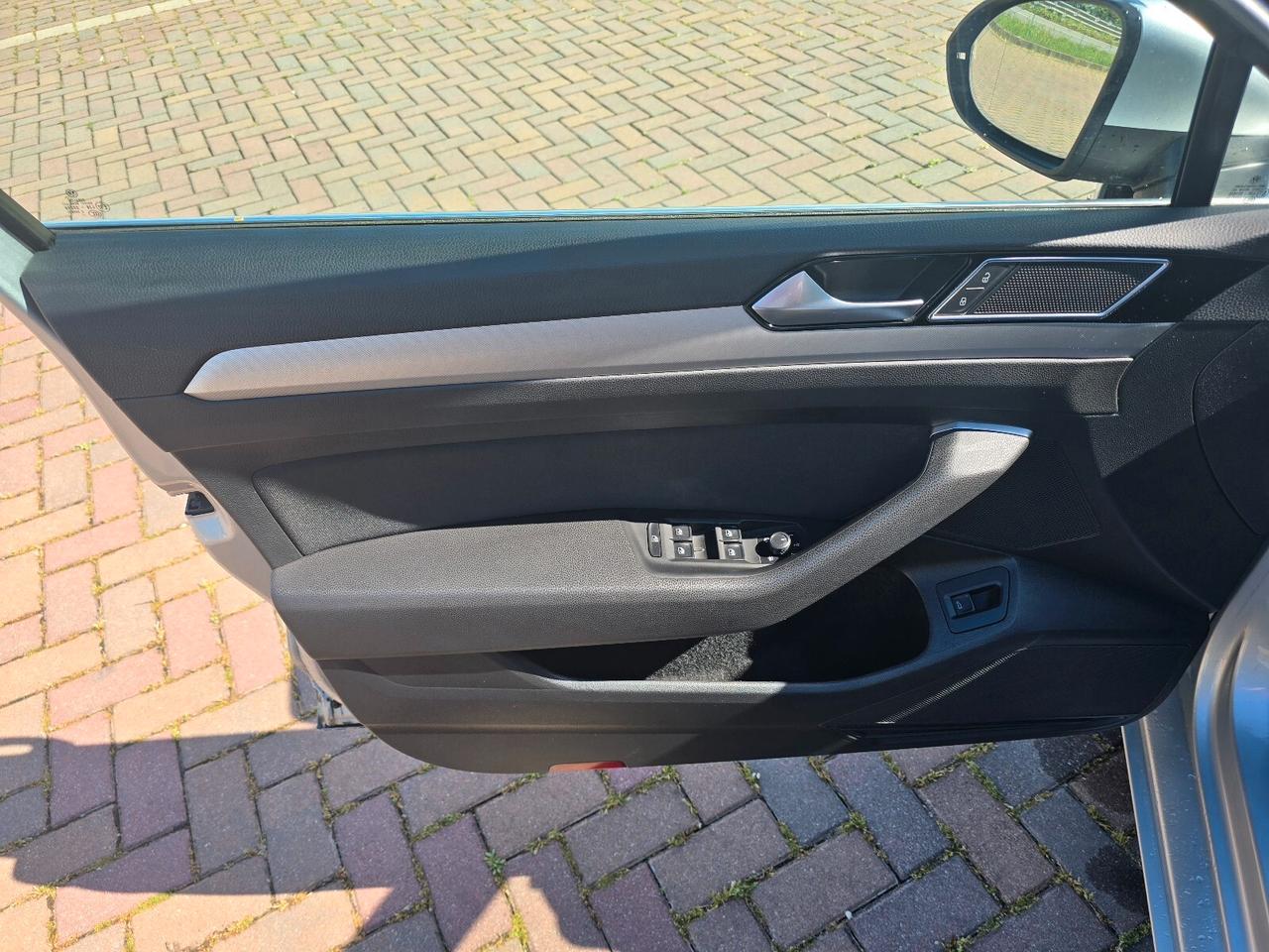 Volkswagen Passat Variant 1.6 TDI Business BlueMotion Technology