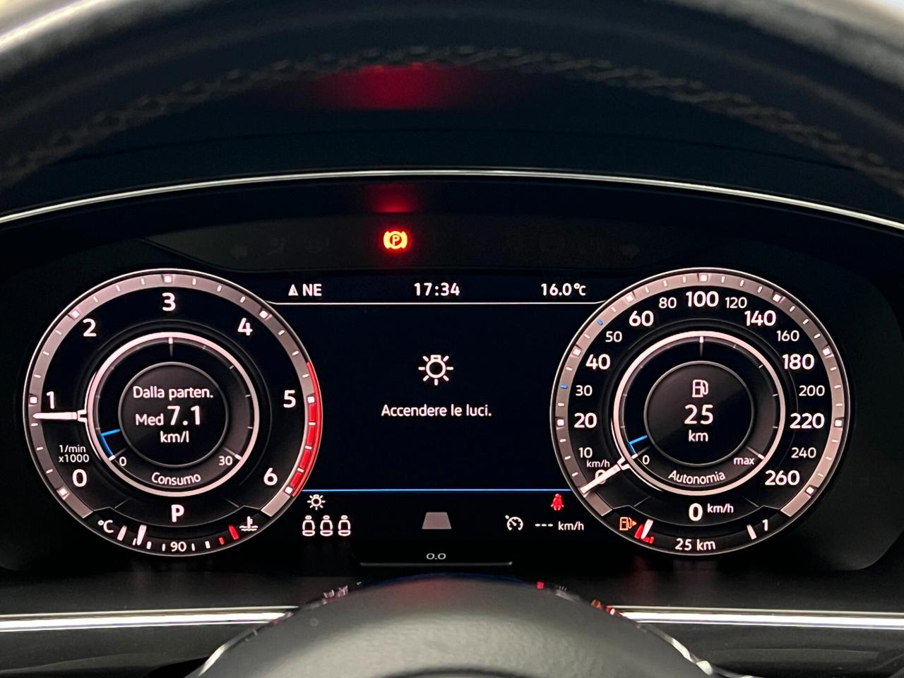 Volkswagen Tiguan 2.0 Executive R-Line