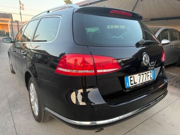 Volkswagen PASSAT 1.6 DIESEL 2011 - CARPLAY