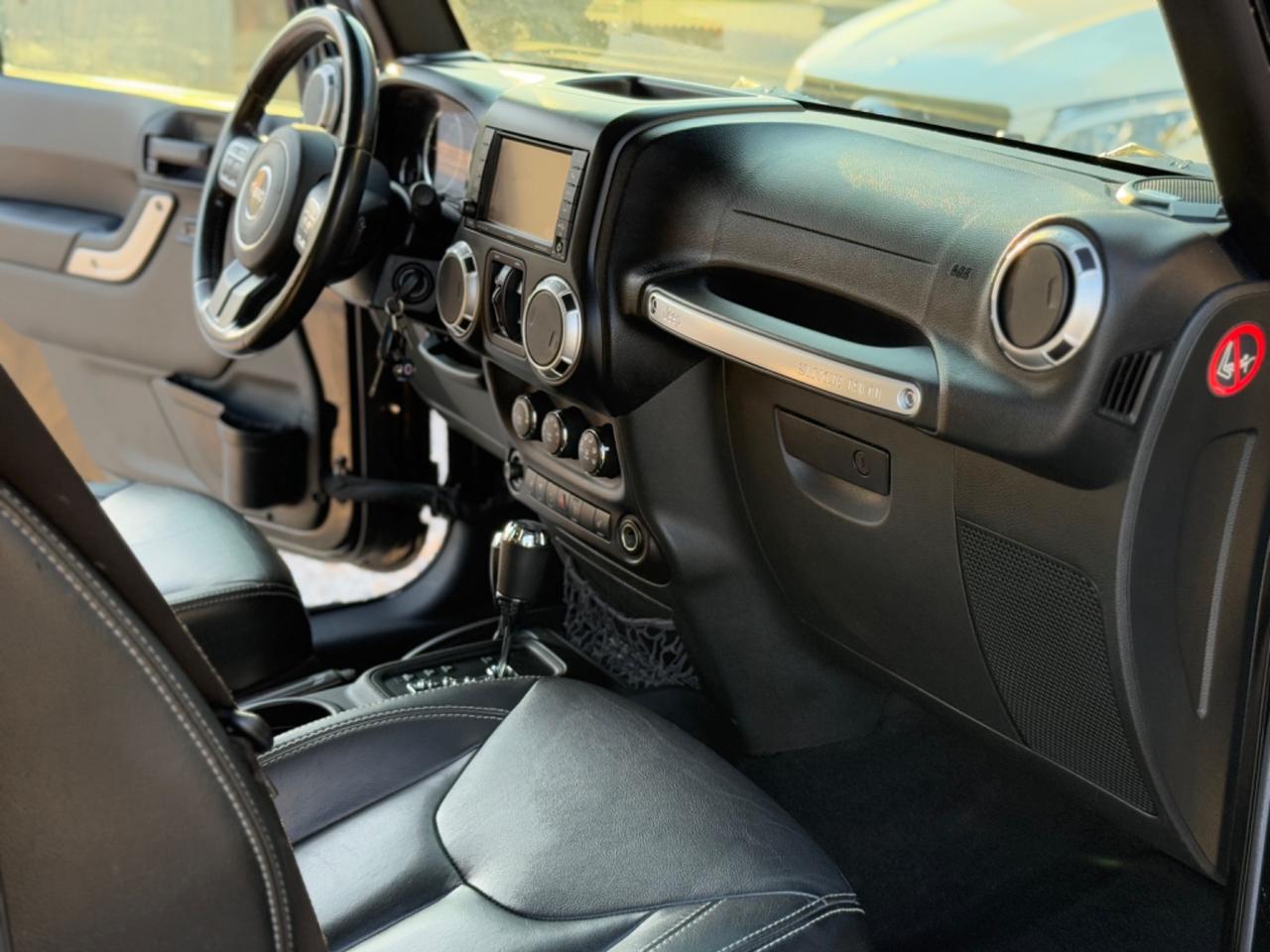 Jeep Wrangler Unlimited 2.8 CRD DPF Sahara Auto