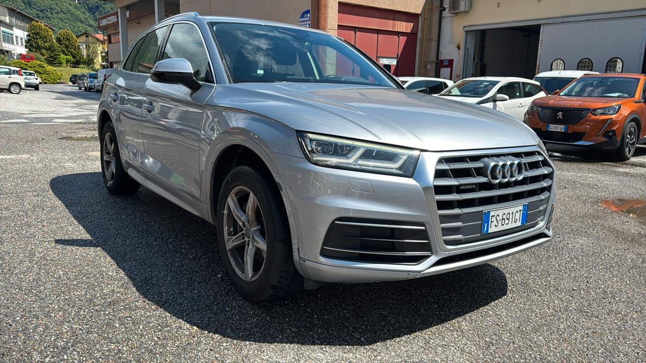 Audi Q5 2.0 TDI 150 CV Business