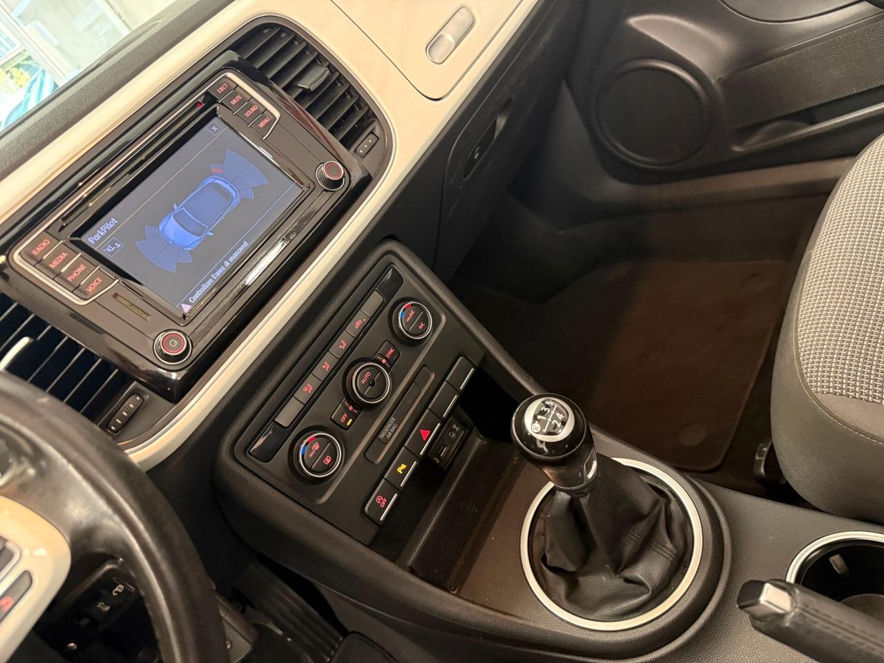Volkswagen Maggiolino Cabrio 2.0 TDI Design BlueMotion Technology