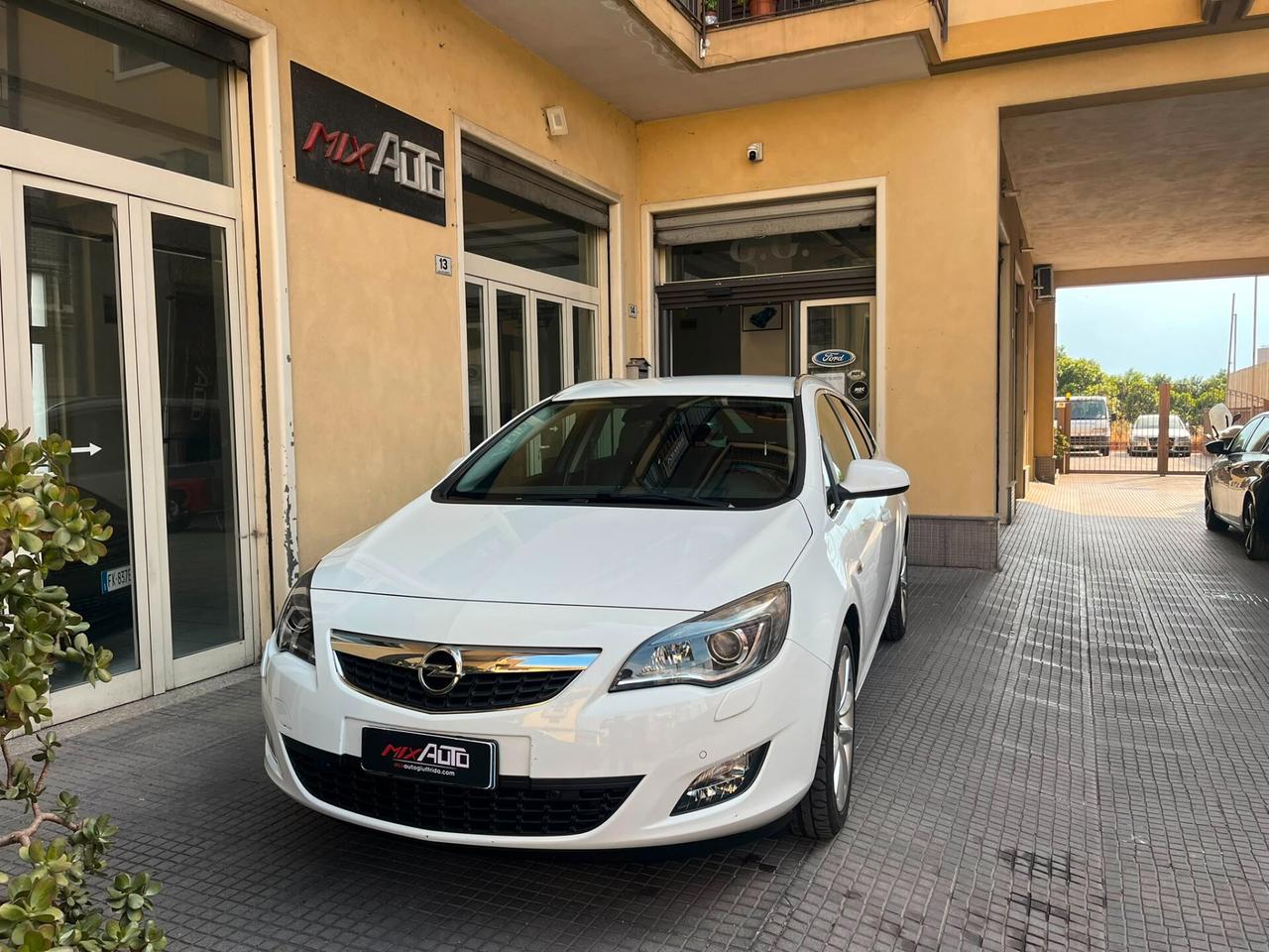 Opel Astra 1.7 CDTI 125CV Sports Tourer Cosmo